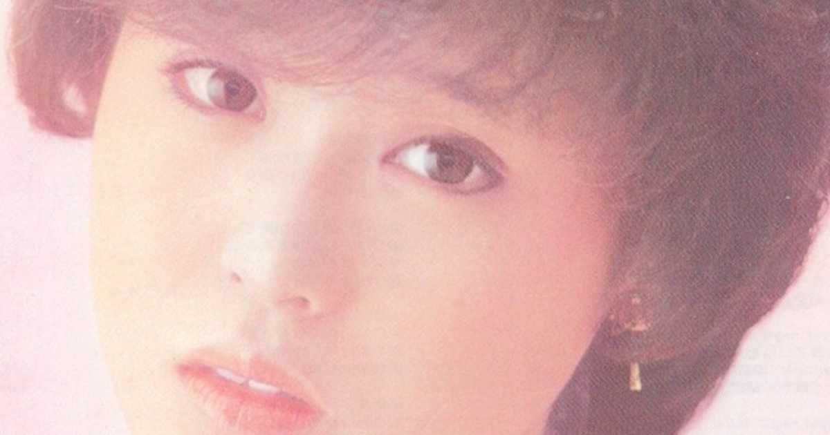 当時物！松本 隆 秘密の花園 (新潮文庫)松田聖子　はっぴぃえんど 秘密の花園 (新潮文庫 草 373-1) | 松本 隆 |本 | 通販 | Amazon